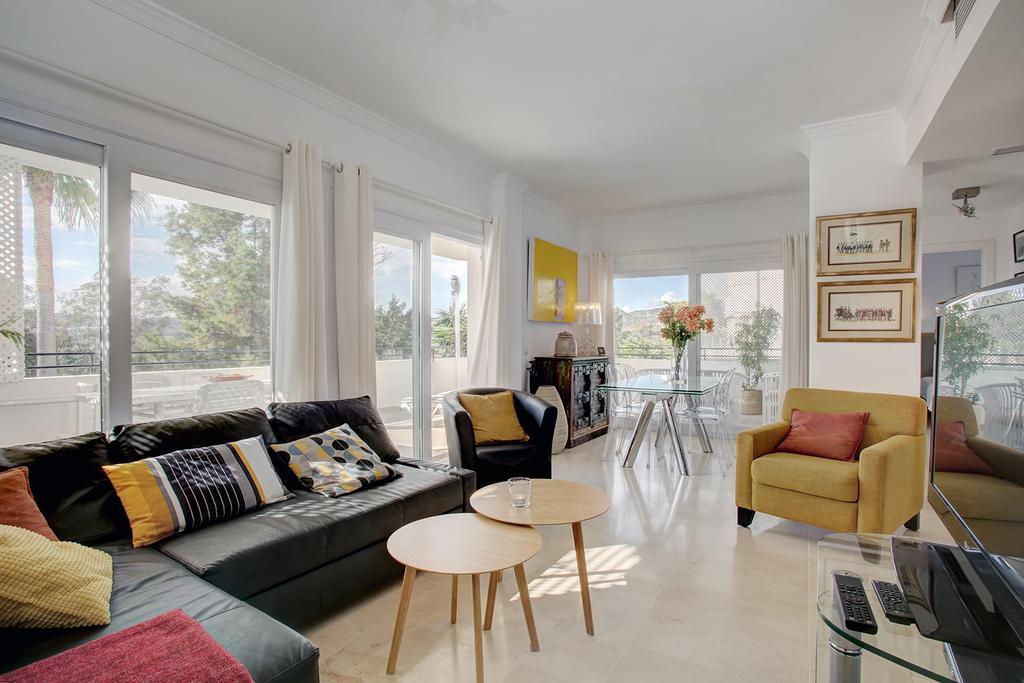 Sunny Golf Apartment เอสเตโปนา ภายนอก รูปภาพ