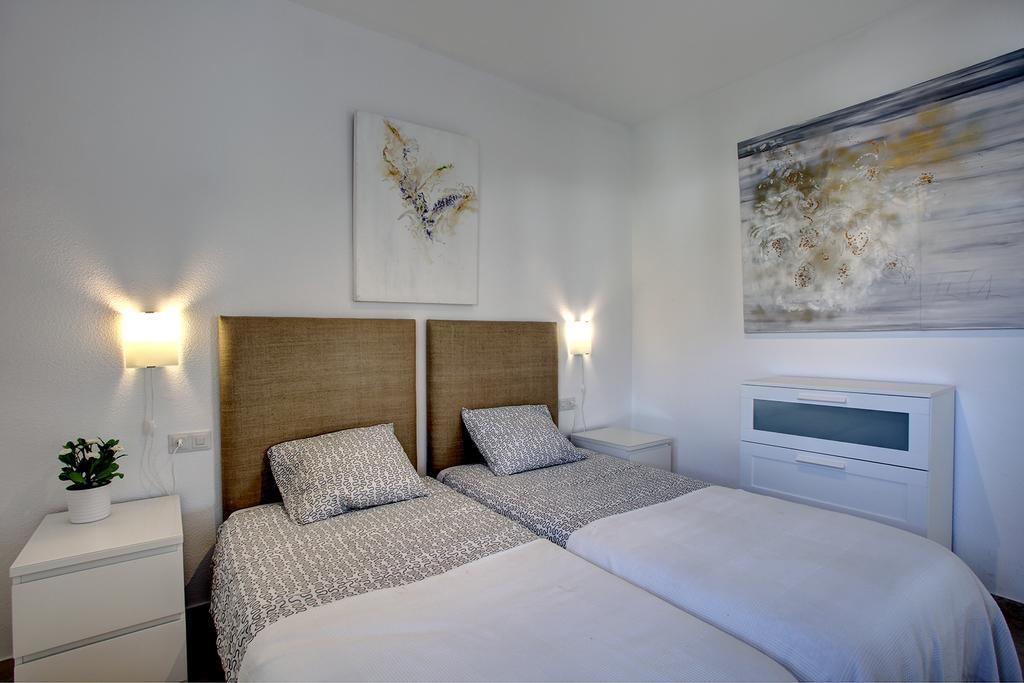 Sunny Golf Apartment เอสเตโปนา ภายนอก รูปภาพ